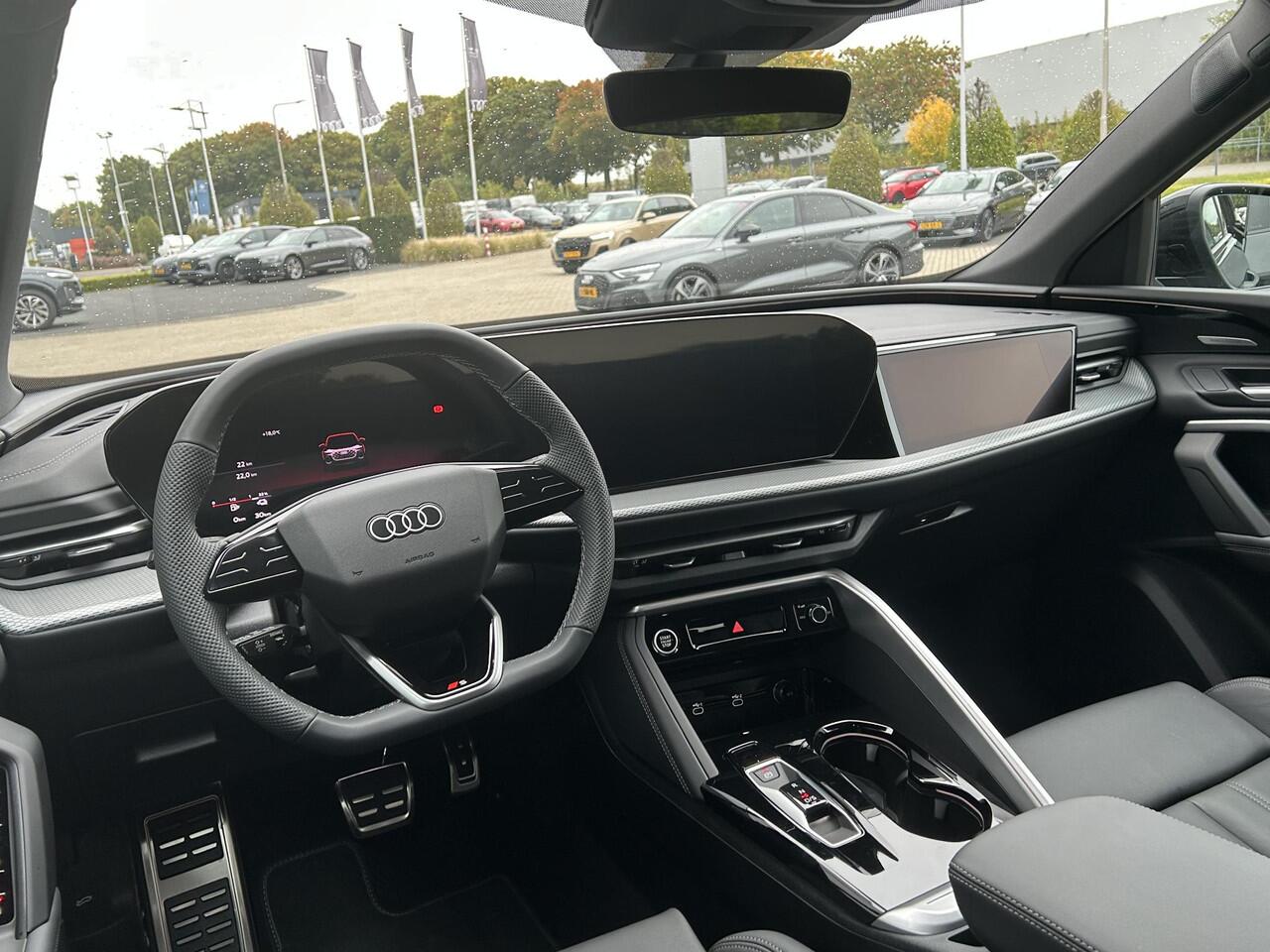 Audi Q5 Sportback S edition Competition 2.0 TFSI e 270 kW / 367 PK S Zwart Leder | Head-Up Display | Trekhaak | Luchtvering | Matrix | Keyless Entry | Bang & Olufsen | Sfeerverlichting | Adaptieve Cruise Control |