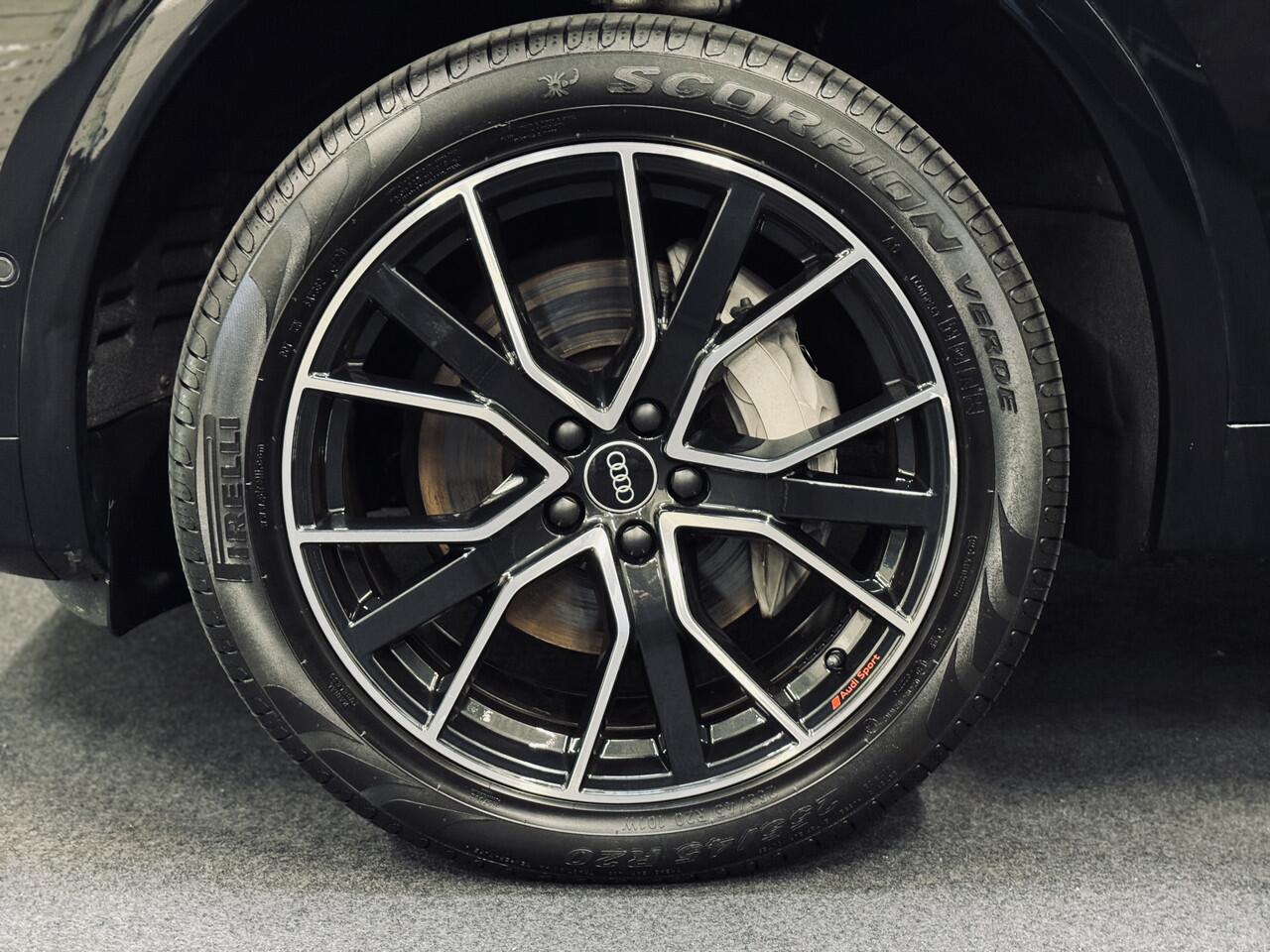 Audi Q5 50 TFSI e S edition S-Line (2x) | Panorama | Valcona | B&O | Memory