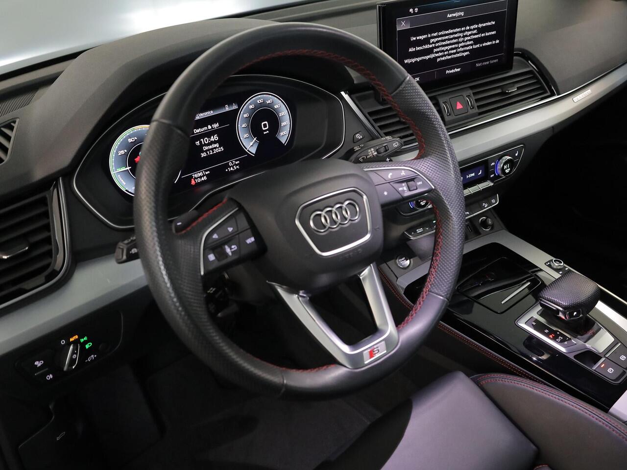 Audi Q5 50 TFSI e S edition 299 pk S-tronic | 92% SOH | Parkeersensoren (Park assist) | Rondomzicht camera | Leder | Stoelverwarming | S-Line |