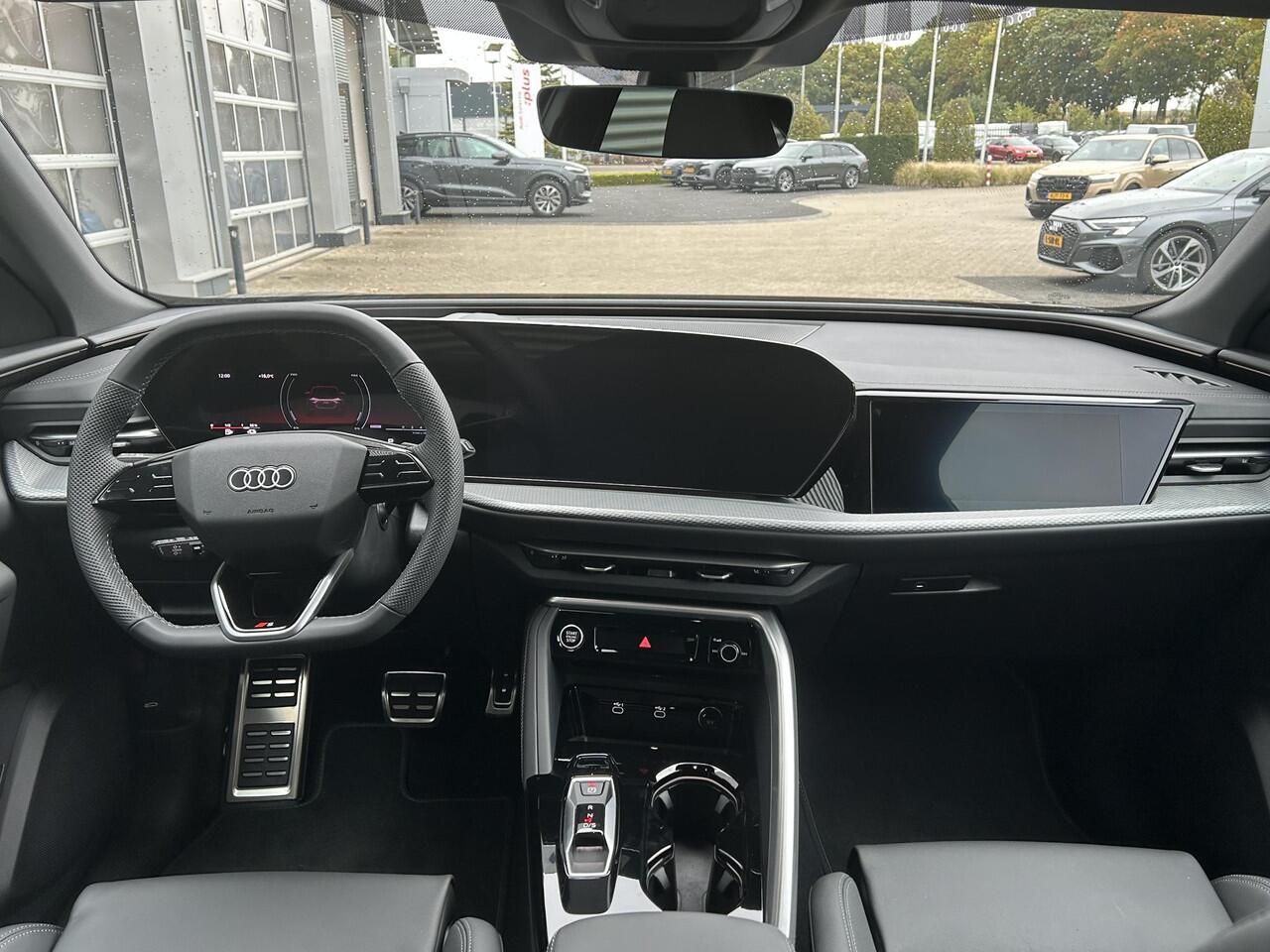 Audi Q5 Sportback S edition Competition 2.0 TFSI e 270 kW / 367 PK S Zwart Leder | Head-Up Display | Trekhaak | Luchtvering | Matrix | Keyless Entry | Bang & Olufsen | Sfeerverlichting | Adaptieve Cruise Control |
