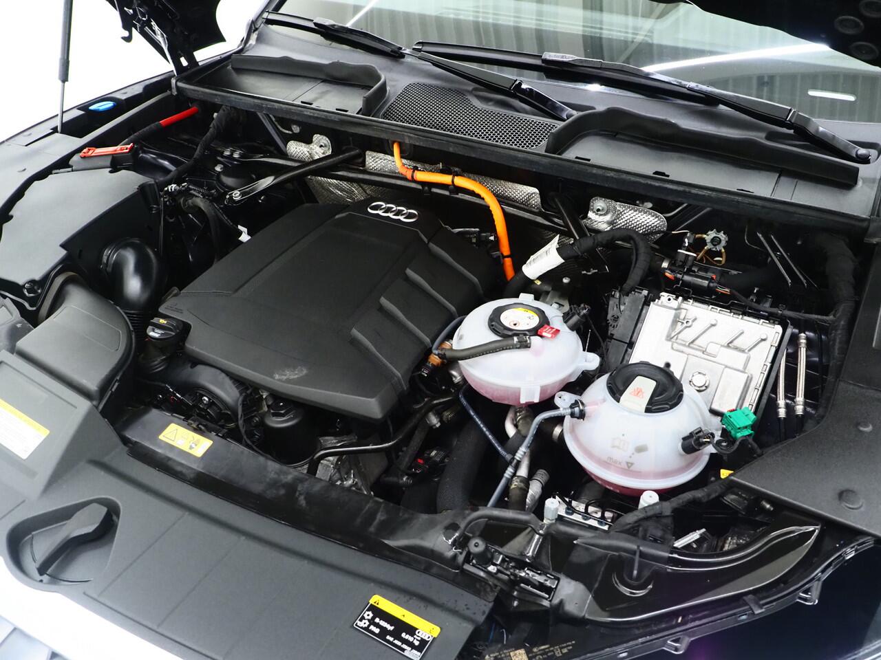 Audi Q5 50 TFSI e Quattro 299PK | Panoramadak | Camera | Virtual | BLIS | DAB | Stoelverwarming | Carplay