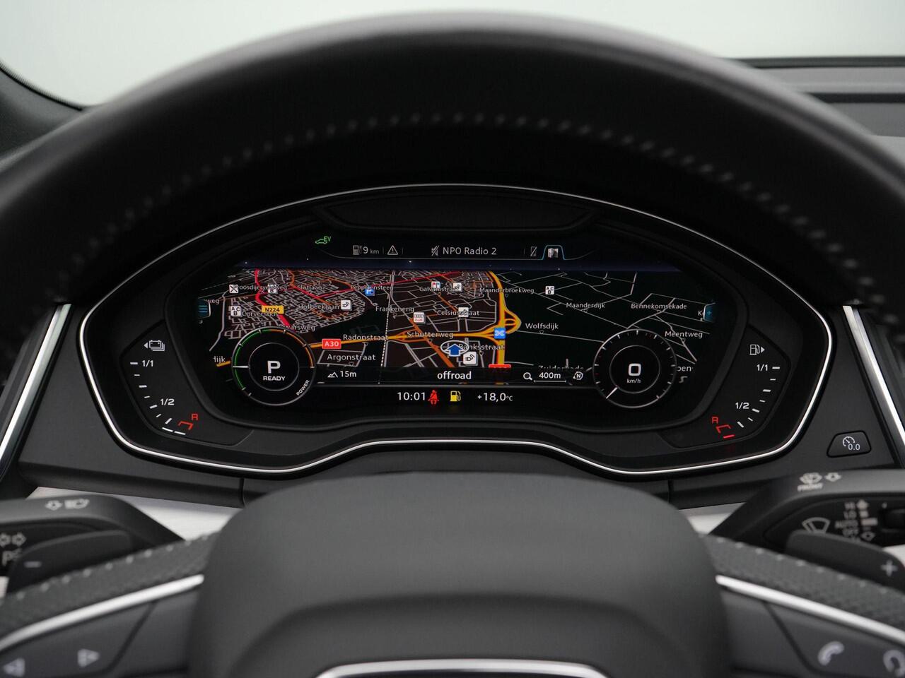 Audi Q5 55 TFSI e 367 pk S-tronic quattro Competition / S-Line | Panoramadak | Trekhaak | Luchtvering | Bang & Olufsen | Matrix LED | Leder/alcantara