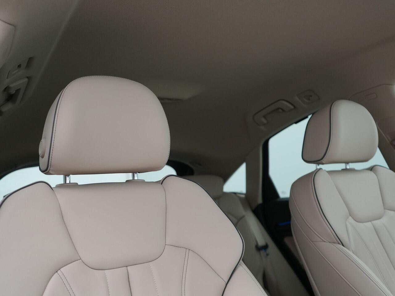 Audi Q5 Sportback 50 TFSI e S Line Plug In Hybrid 300pk Dealer O.H PHEV | Luchtvering | Matrix LED | 21"Audi Sport L.M | Sfeerverlichting | Lederen Sportstoelen Verwarmd | Cruise Control | Navigatie | Virtual | DAB |