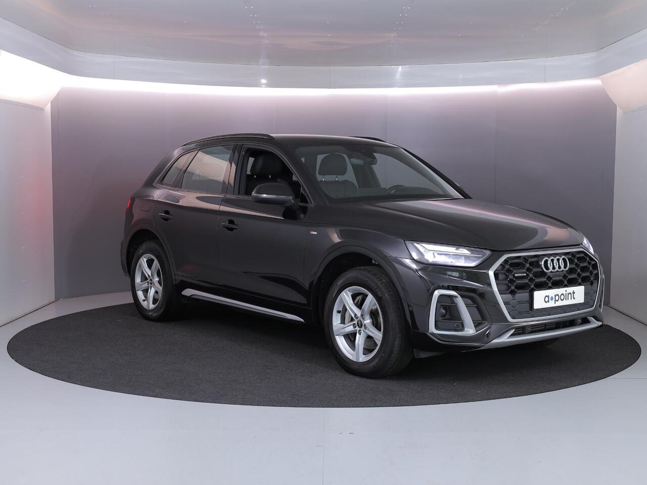 Audi Q5 50 TFSI e S edition 299 pk S-tronic | 92% SOH | Parkeersensoren (Park assist) | Rondomzicht camera | Leder | Stoelverwarming | S-Line |