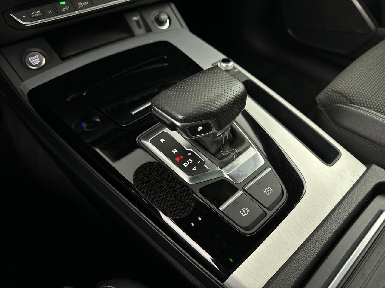 Audi Q5 50 TFSI e 266 PK S-Line /Pano-dak/19'LMV/BTW/LED