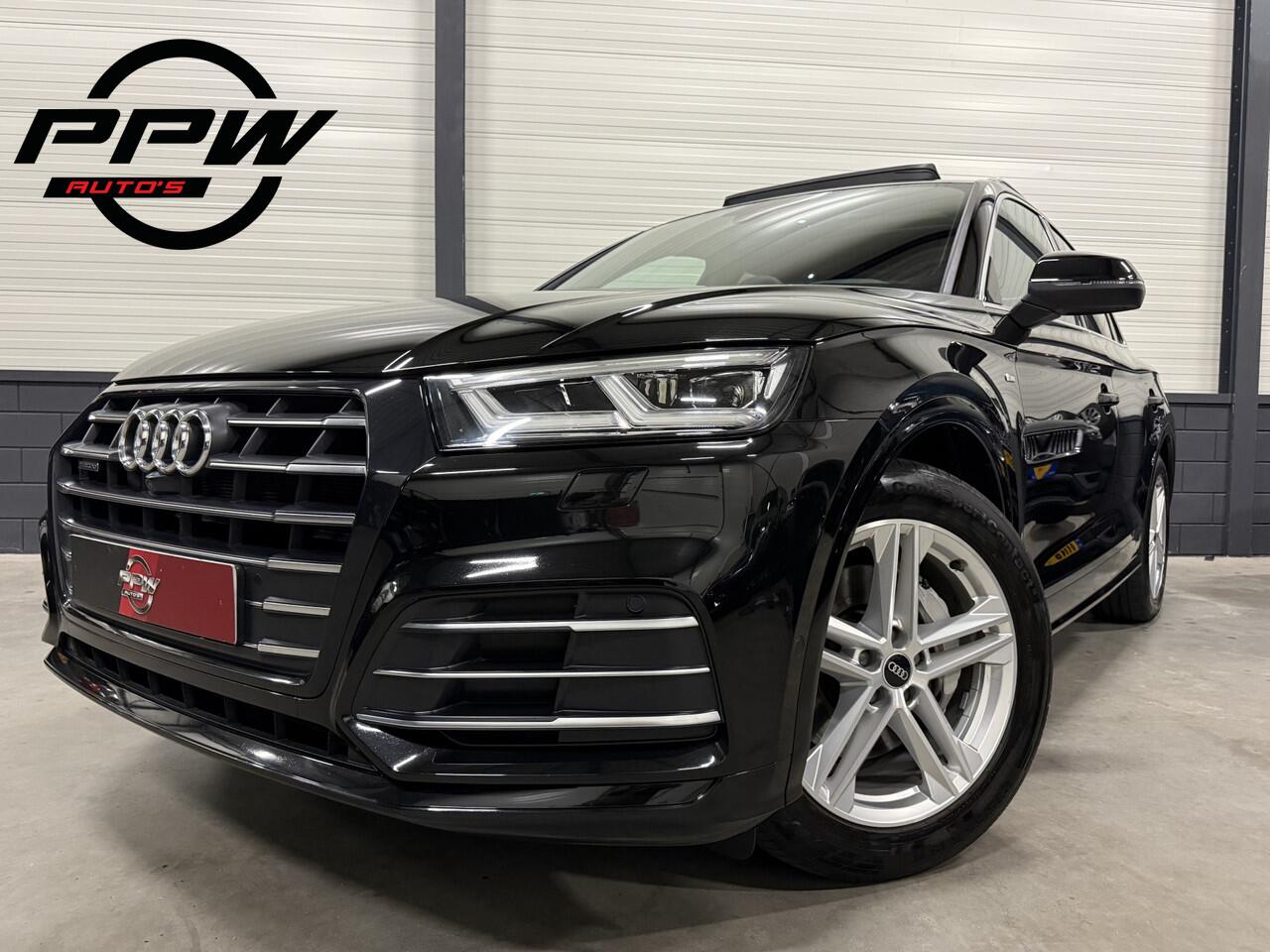 Audi Q5 55 TFSI e quattro Competition 367PK S-Line PANO/LUCHTVERING/TREKHAAK/360CAMERA/MASSAGE/KEYLESS/MATRIX/VIRTUAL/CARPLAY/SFEER/19"/PRIVACY/3X S-LINE/MYTHOSSCHWARZ METALLIC/VOLLEDIG AUDI DEALER HISTORIE,NET OH BEURT GEHAD BIJ 152.329KM