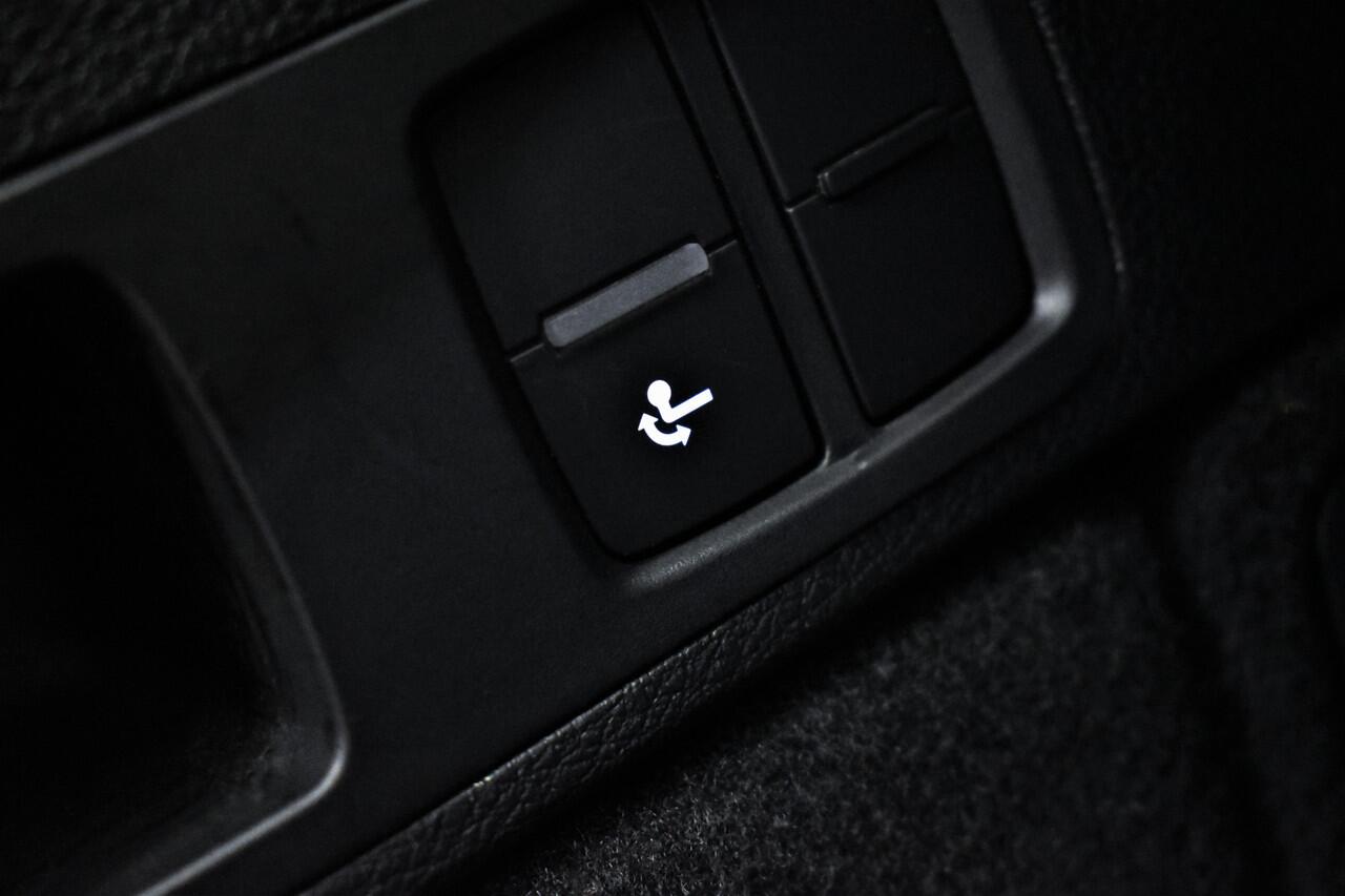 Audi Q5 55 TFSIe 367pk Quattro S-line 1e Eig. Dealer OH Trekhaak/Keyless/Camera/Navi/Led/Leer/Stoelverw./Pdc/Lmv''