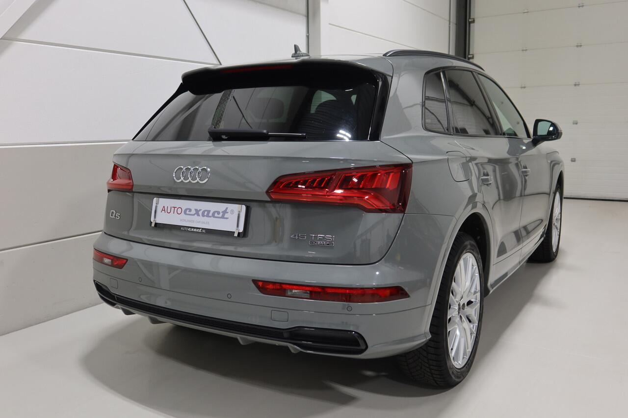 Audi Q5 45 TFSI quattro I S edition I Nardo Grijs I S-Line I Panoramadak