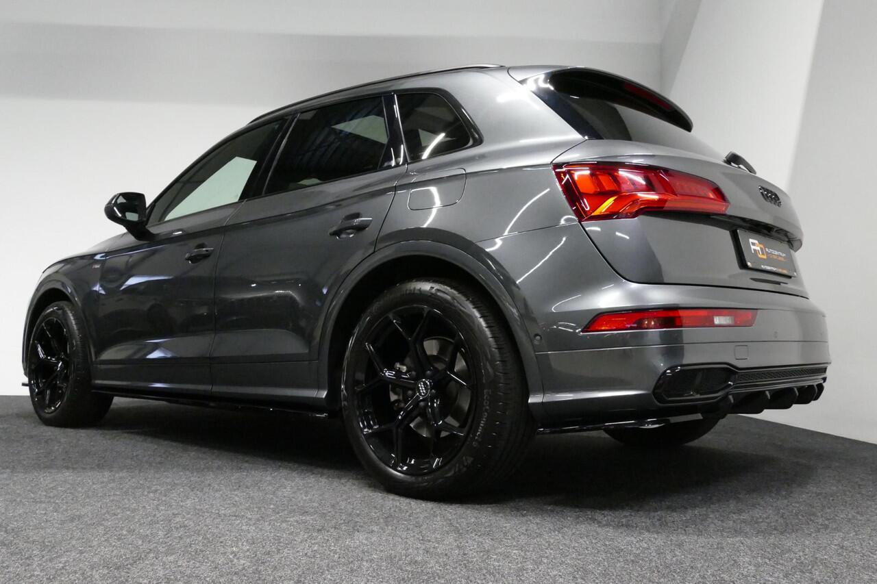 Audi Q5 55 TFSI e quattro Competition S Edition / Maxton Design Bodykit V.2 / Panoramadak / Luchtvering / Elektr. verstelbare voorstoelen / Bang & Olufsen Sound System / Matrix LED Koplampen / Rondomzichtcamera / Apple Carplay - Android Auto / Ambienteverlichting