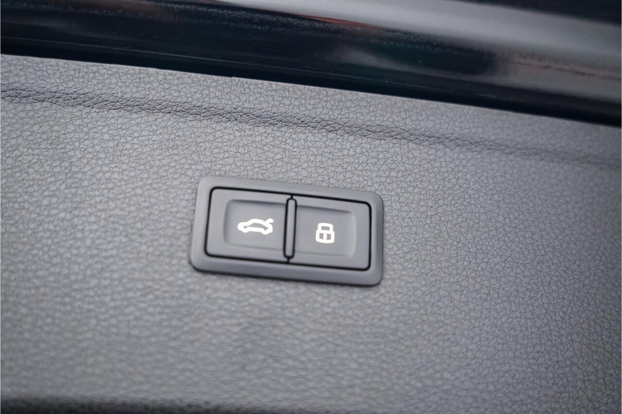 Audi Q5 55 TFSI e S-Line Black ed|B&O|Acc|Camera|Alcantara