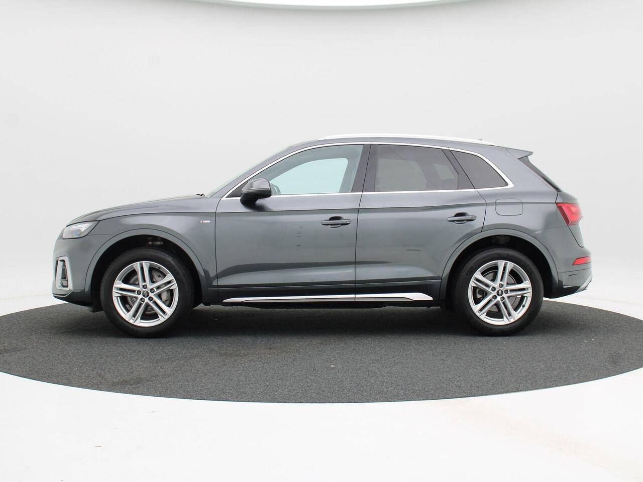 Audi Q5 50 TFSi e 300 Pk Automaat S-Line | Full LED | Adaptive Cruise | Trekhaak | LED | CarPlay | 19 Inch | Stoelverwarming