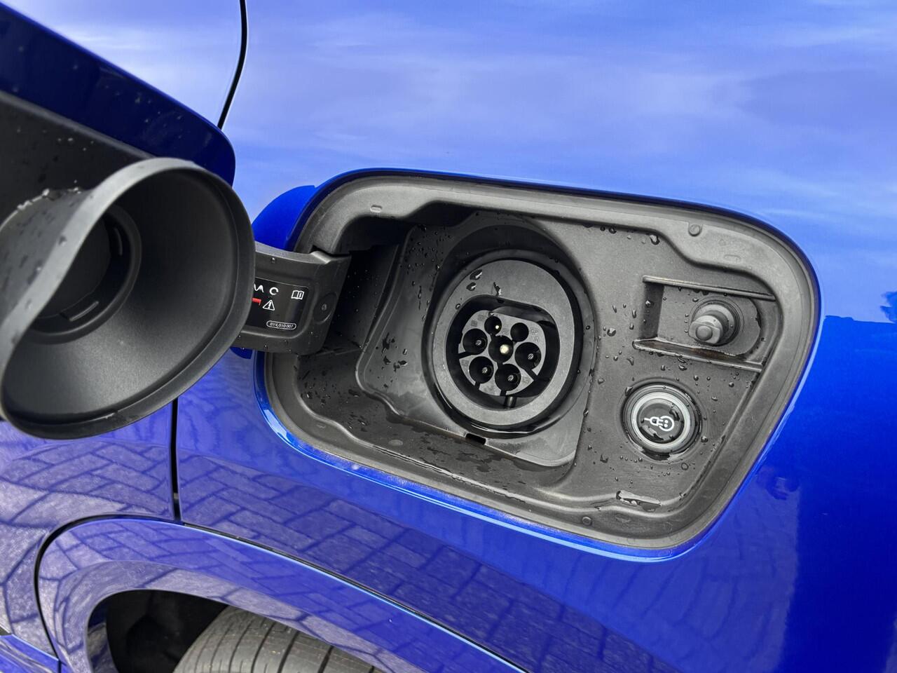 Audi Q5 Sportback S edition Competition e-hybrid 367 PK | Audi Sport velgen 21" | Panoramadak | Trekhaak | Ambient Lighting