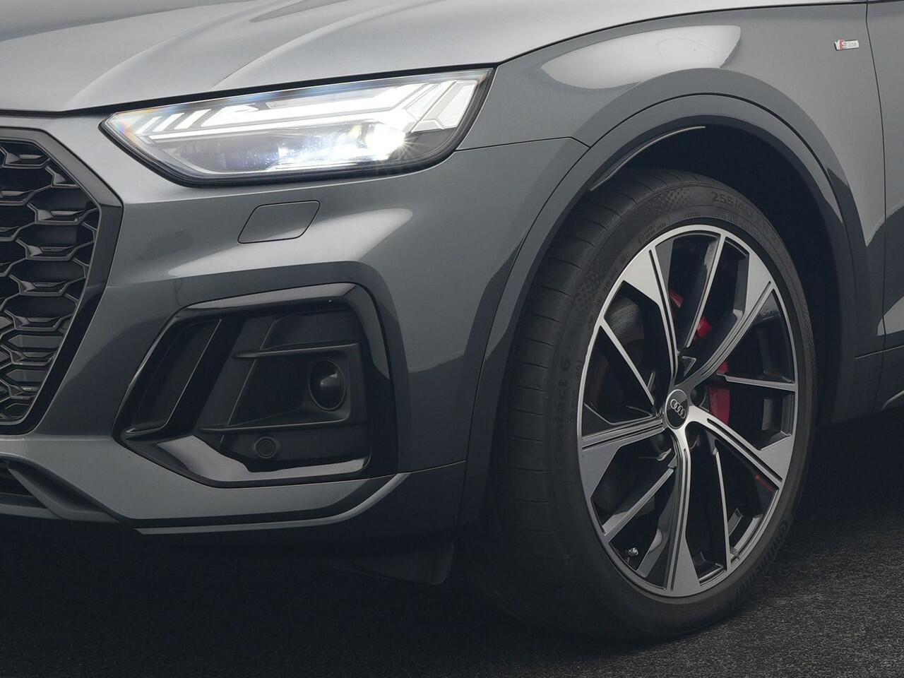 Audi Q5 Sportback 50 TFSI e S Line Plug In Hybrid 300pk Dealer O.H PHEV | Luchtvering | Matrix LED | 21"Audi Sport L.M | Sfeerverlichting | Lederen Sportstoelen Verwarmd | Cruise Control | Navigatie | Virtual | DAB |