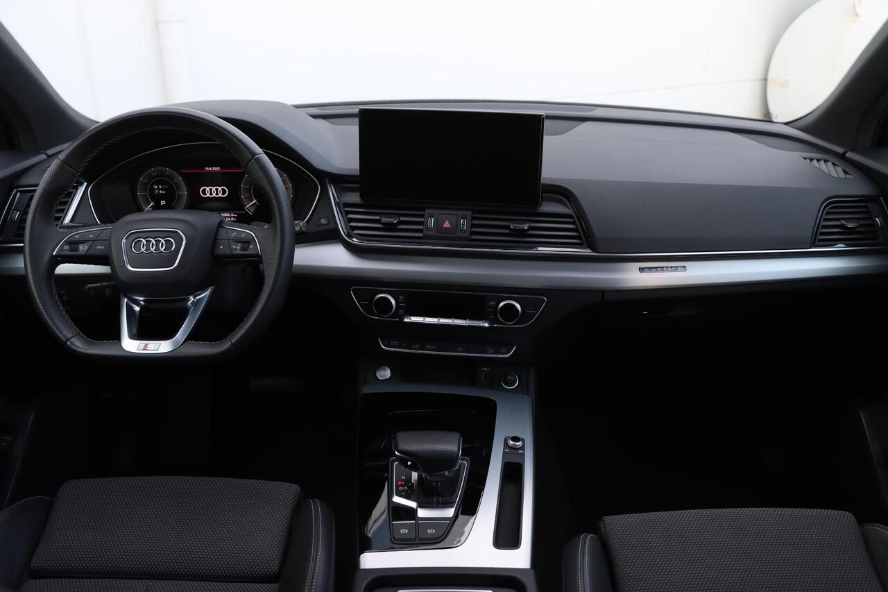 Audi Q5 Sportback 55 TFSI e quattro S Edition Competition 367pk l LED Matrix | Pano | Luchtvering