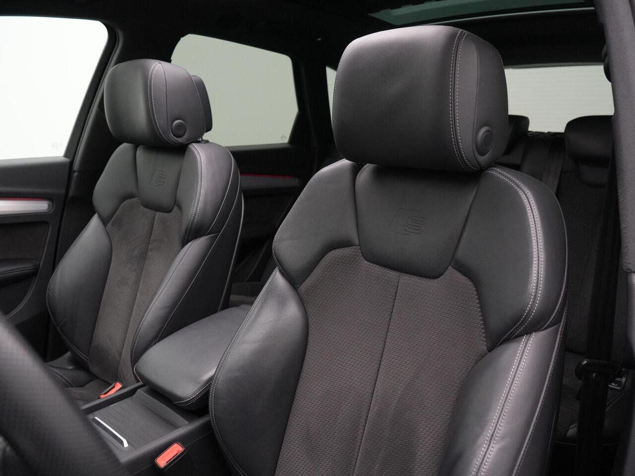 Audi Q5 55 TFSI e 367 pk S-tronic quattro Competition / S-Line | Panoramadak | Trekhaak | Luchtvering | Bang & Olufsen | Matrix LED | Leder/alcantara