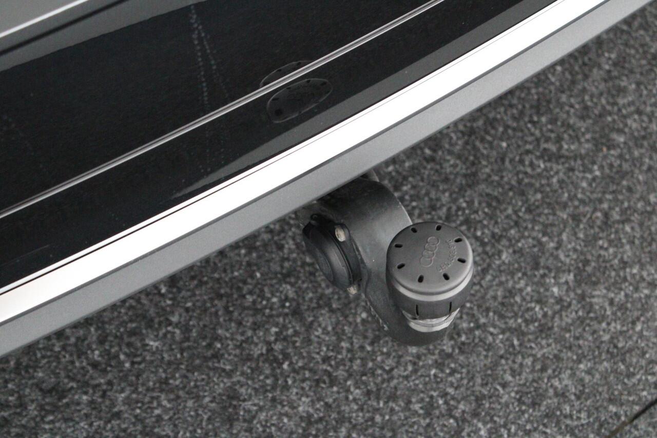 Audi Q5 55 TFSI e 367pk quattro S-Line Trekhaak Camera Panoramadak Keyless Matrix Led Virtual Cockpit Navigatie