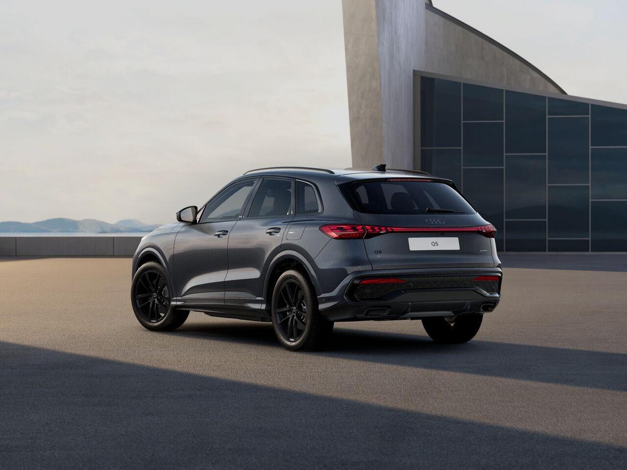 Audi Q5 S edition 2.0 TFSI e 220 kW / 299 PK SUV | Optiekpakket zwart | Techniekpakket plus | Elektrische stoelen voor | Ambiente verlichting |