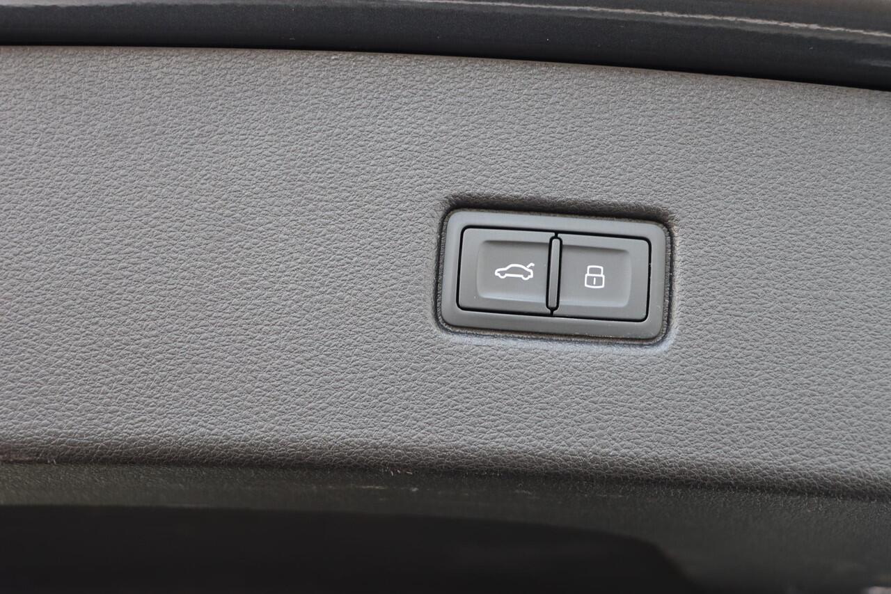 Audi Q5 Sportback 55 TFSI e quattro S Edition Competition 367pk l LED Matrix | Pano | Luchtvering