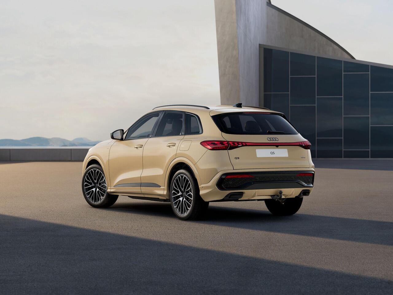 Audi Q5 S edition 2.0 TFSI e | 299 PK SUV 7 versn. | 19 inch | Zwart optiek Plus | Privacyglas |