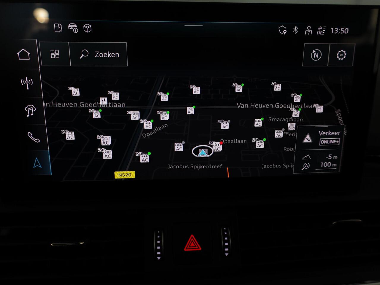 Audi Q5 55 TFSI e S edition Competition 367 pk S-tronic | Private lease vanaf ¤1044,-| Navigatie | Panoramadak | Trekhaak (wegklapbaar) | Parkeersensoren (Park assist) | Rondomzicht camera | S-Line |