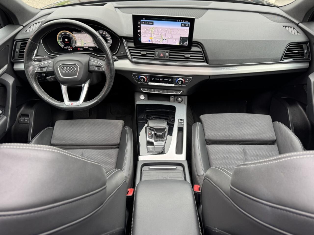 Audi Q5 55 TFSI e S-Line 367 Pk Pano HUD 360 Camera Massage