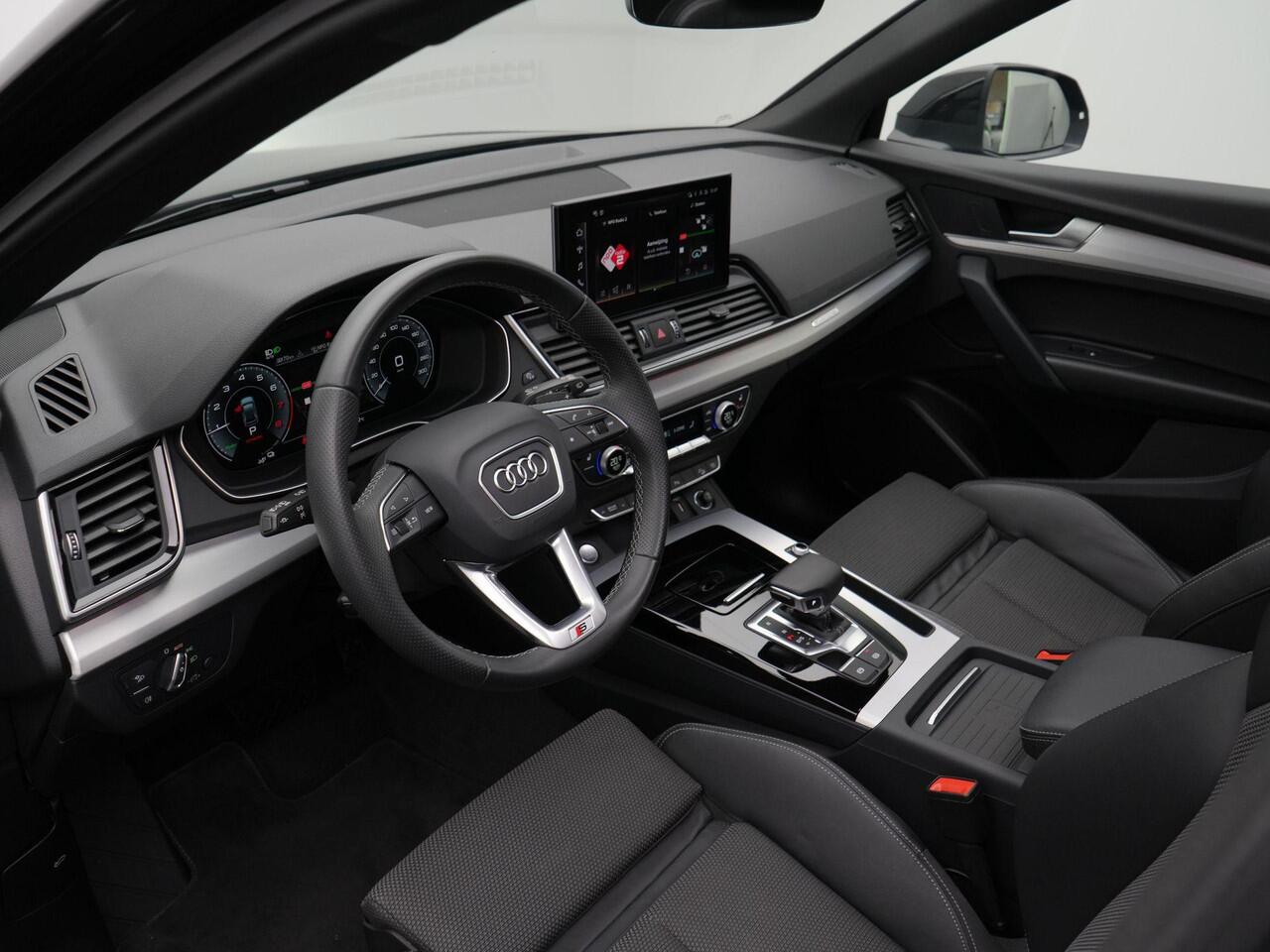 Audi Q5 Sportback 50 TFSI e 299 pk S-tronic S edition Competition / S-Line | Panoramadak | Trekhaak | Matrix LED | Achteruitrijcamera | Stoelverwarming
