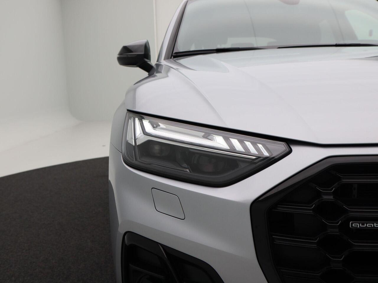 Audi Q5 50 TFSi e 299 Pk Automaat S-Line | Nw Model | Full LED | Panoramadak | Zwart Optiek | Camera | 20 Inch | Stoelverwarming | Adaptive Cruise | 46.409 Km!!