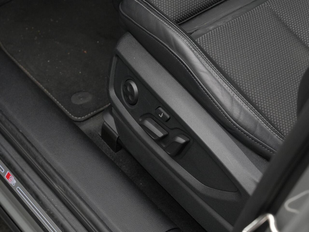 Audi Q5 55 TFSI e Quattro S edition Competition / S-Line | Panoramadak | Trekhaak | Geheugen-/massagestoel | Achteruitrijcamera | Adaptive Cruise