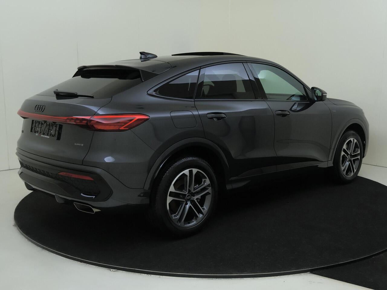 Audi Q5 Sportback 2.0 TFSI e-hybrid quattro S edition | Panoramadak | Lederen bekleding | Trekhaak | Tech Plus | Optiekpakket zwart