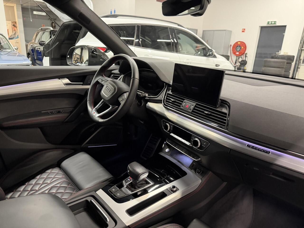 Audi Q5 Sportback 40 TFSI 204 PK S-Line Luchtvering Lederen interieur Trekhaak ACC Matrix Led Keyless Entry Head-Up Display 21 Inch LMV Sound-systeem Bang & Olufsen