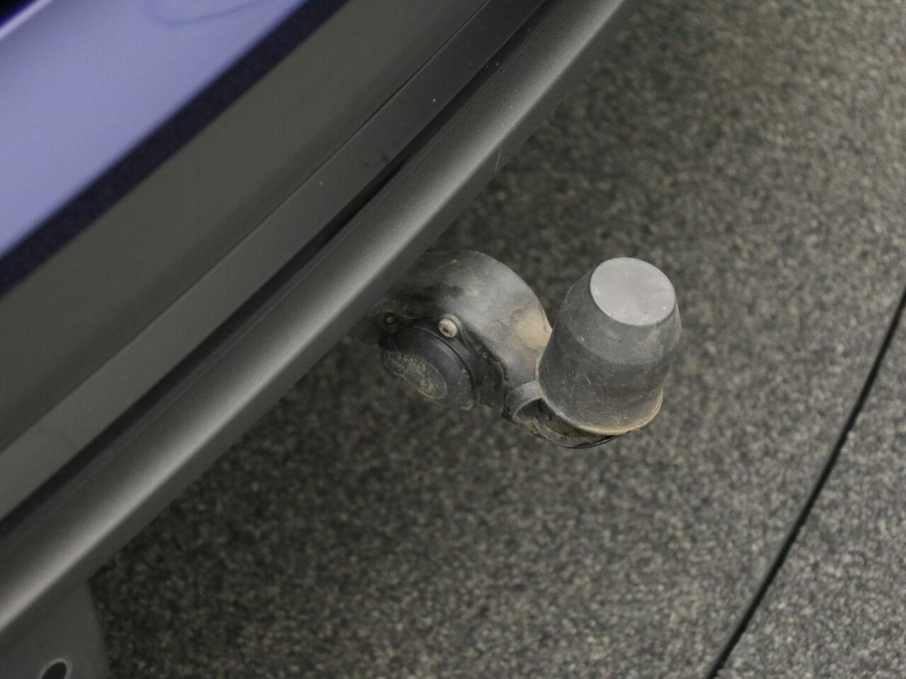 Audi Q5 Sportback 50 TFSIe 220kW/299PK S Line · Panoramadak · Camera · Head-UP Display · Luchtvering · Trekhaak ·