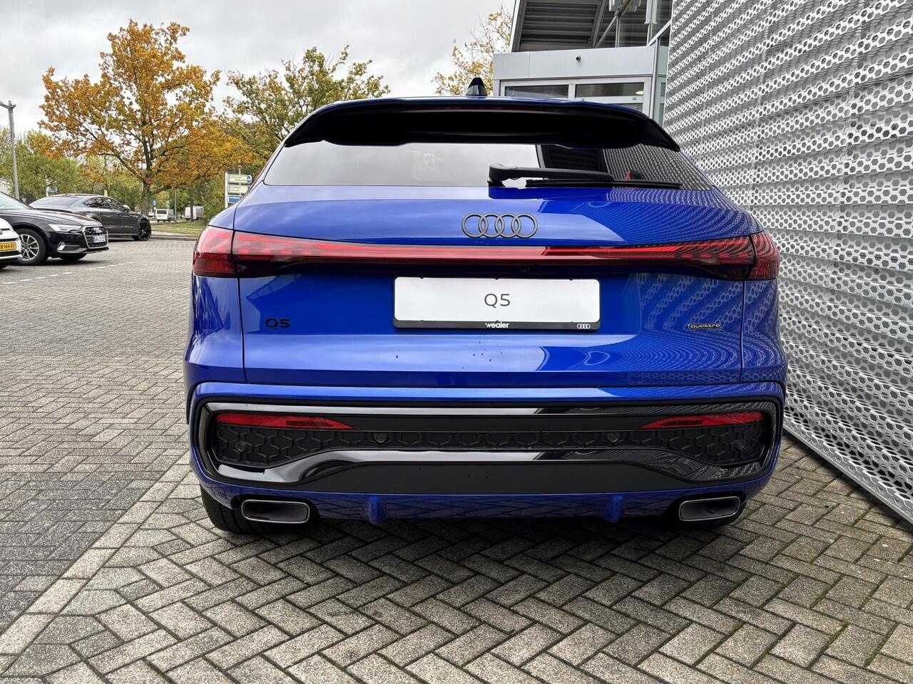 Audi Q5 Sportback S edition Competition e-hybrid 367 PK | Audi Sport velgen 21" | Panoramadak | Trekhaak | Ambient Lighting