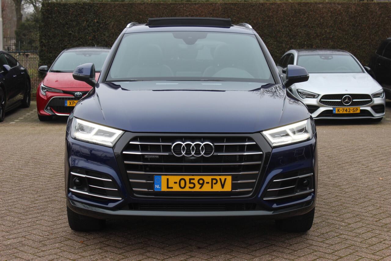 Audi Q5 55 TFSI e quattro Competition 32.038 km! / Panoramadak / 360Camera / RS Seats / B&O / 20'' / Matrix LED / Keyless / Virtual Cockpit / Stoelverwarming 4x / Dodehoek / DAB / ACC