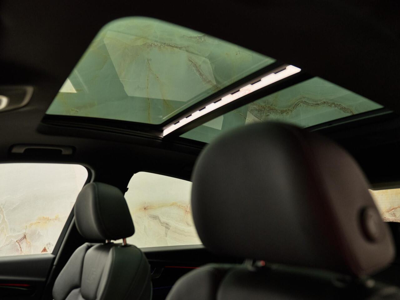 Audi Q5 Sportback 50 TFSI e S Edition Competition, NL-auto, pano, tr.haak, 21", matrix-LED, ACC, keyless, privacy