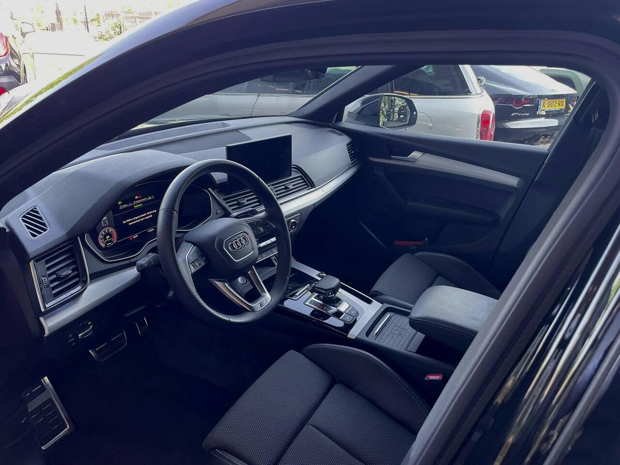 Audi Q5 40 TFSI S edition | 8000km! | Luchtvering | Tour Ass pack | Panodak | Etc.. 1 eig | Org NL