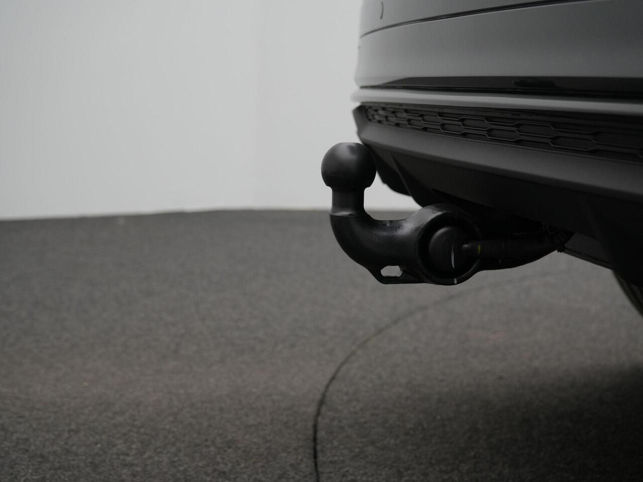 Audi Q5 55 TFSI e 367 pk S-tronic S edition Competition / S-Line | Panoramadak | Trekhaak | Fijnnappa leder | Rondomzicht camera | Bang & Olufsen | Matrix LED | Elektr. verstelbare stoel