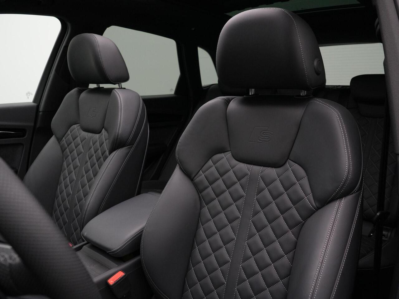 Audi Q5 55 TFSI e 367 pk S-tronic S edition Competition / S-Line | Panoramadak | Trekhaak | Fijnnappa leder | Rondomzicht camera | Bang & Olufsen | Matrix LED | Elektr. verstelbare stoel