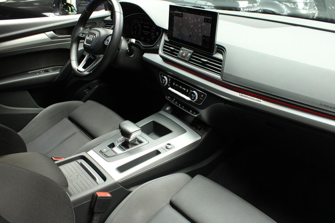 Audi Q5 50 TFSI e quattro Panodak 360° Virtual Memory seats ACC Elektr. uitklapbare trekhaak Elektr. bedienbaar achterklep Assistentiepakket 'Tour' Sportstoelen PDC Keyless Climate (3-zone) Stoelverwarming Cruise LM velgen BTW auto