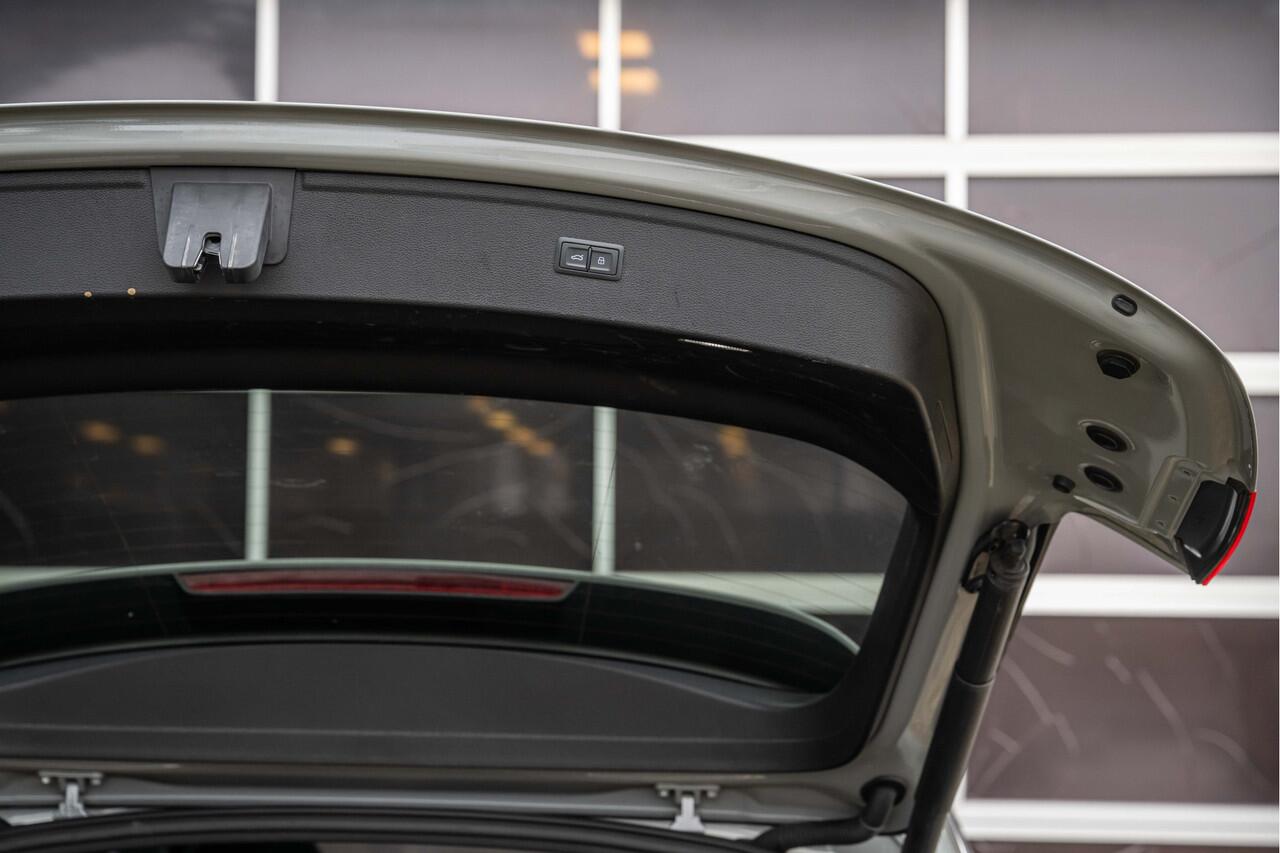 Audi Q5 55 TFSI e quattro Competition 367 PK, S Line, Pano, B&O, Top View, Matrix, RS Stoelen LM20