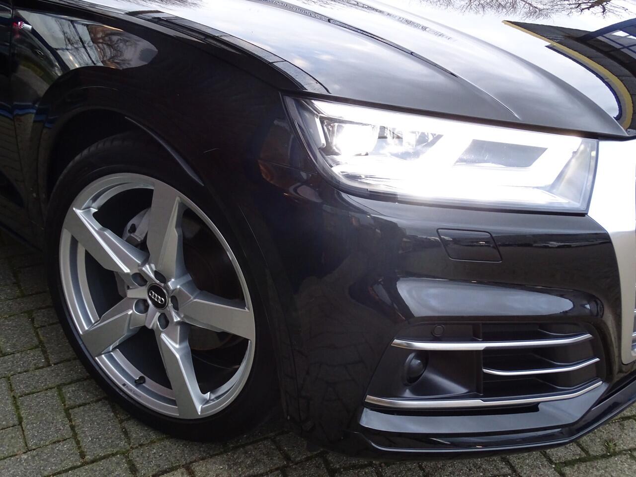 Audi Q5 45 TFSI quattro S edition TREKHAAK AUTO VOL OPTIES