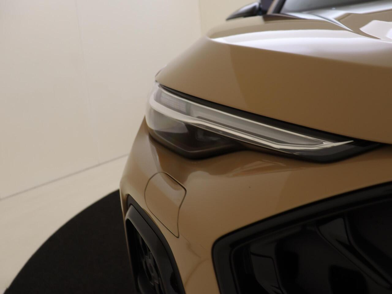 Audi Q5 2.0 TFSI e-hybrid quattro S edition Competition | Luchtvering | 21 inch lm velgen | Panoramadak | Lederen bekleding | Head-Up display