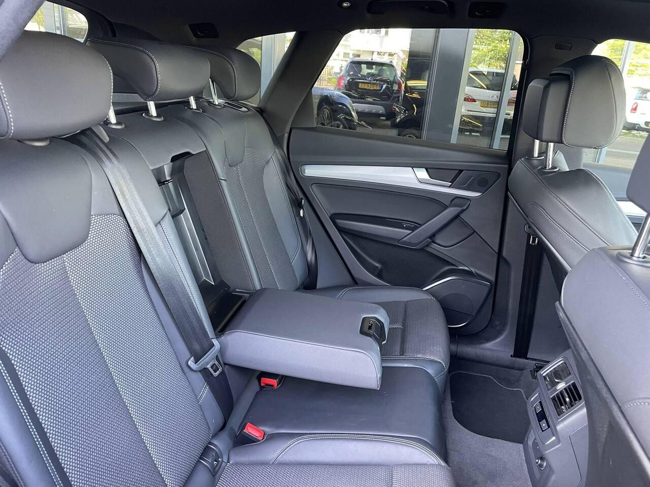 Audi Q5 40 TFSI S edition | Slechts 8000km! | Luchtvering | Tour Ass pack | Panodak | Etc.. 1 eig | Org NL