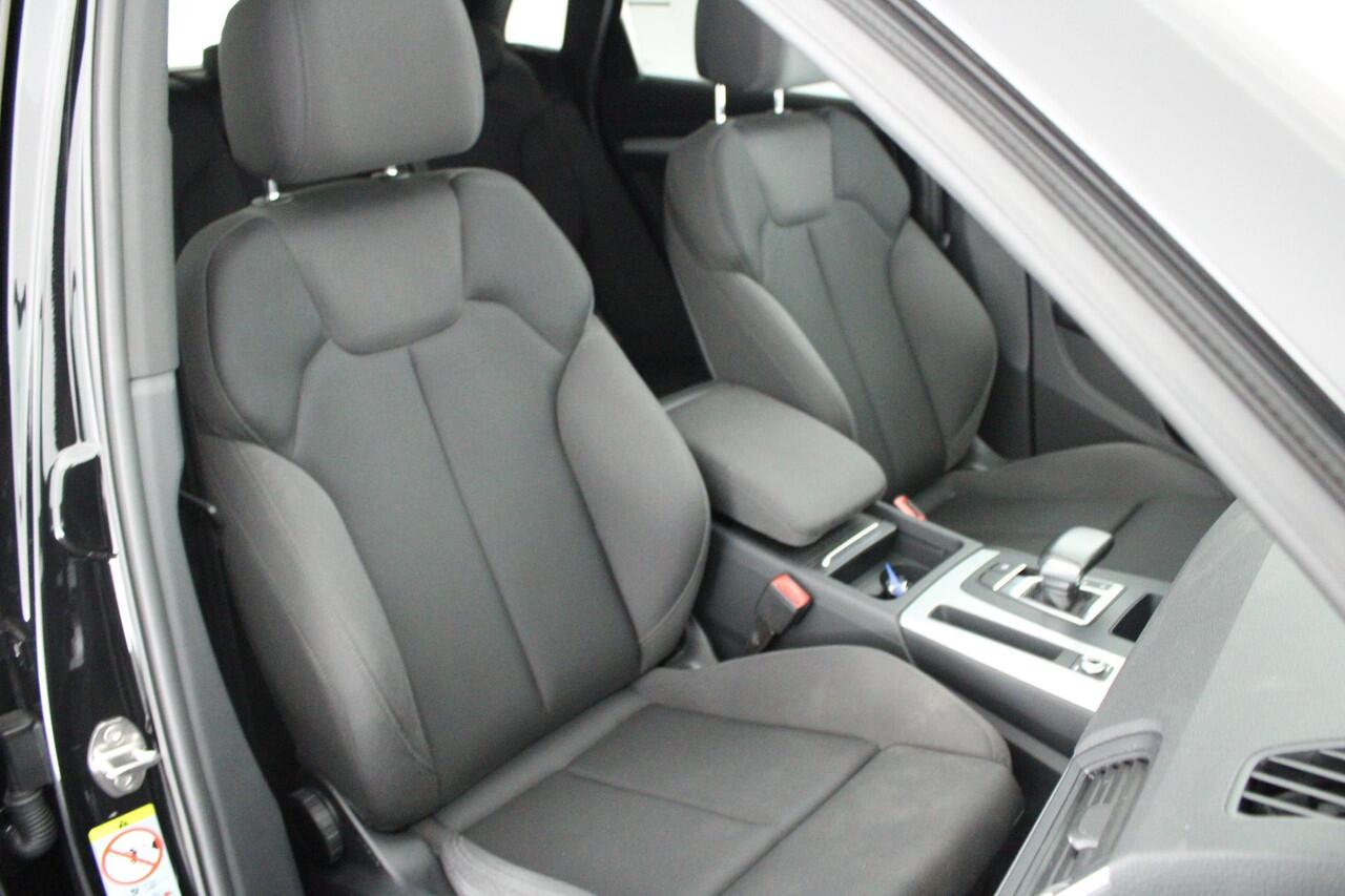 Audi Q5 55 TFSI e 367pk quattro S-Line Trekhaak Camera Panoramadak Keyless Matrix Led Virtual Cockpit Navigatie