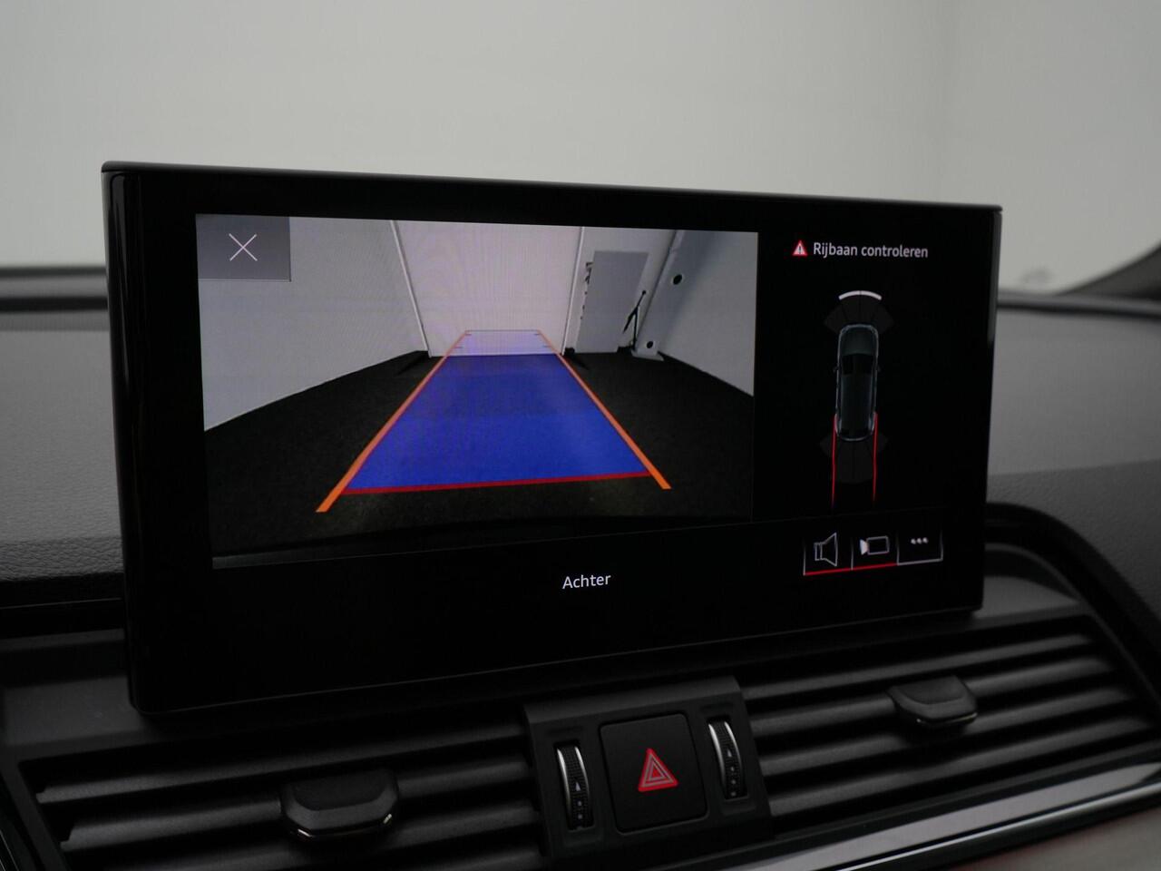 Audi Q5 50 TFSI e 299 pk S-tronic quattro S edition | Panoramadak | Leder/alcantara | Matrix LED | Achteruitrijcamera | Stoelverwarming