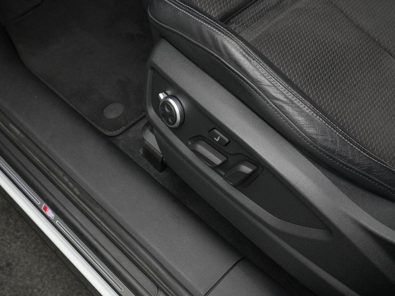 Audi Q5 55 TFSI e 367 pk S-tronic quattro Competition / S-Line | Panoramadak | Trekhaak | Luchtvering | Bang & Olufsen | Matrix LED | Leder/alcantara