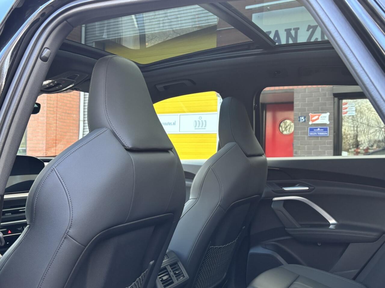 Audi Q5 e-hybrid Quattro 252pk S-Line Pano Luchtvering 21'' BTW