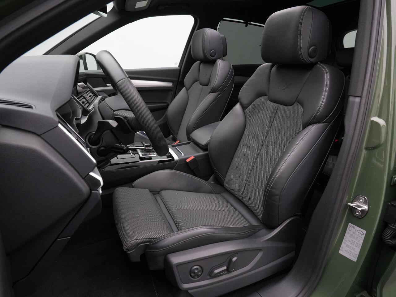 Audi Q5 50 TFSI e 299 pk S-tronic S-Line | Panoramadak | Trekhaak | 360 camera | Elektr. verstelbare stoelen | Side Assist | Afgevlakt sportstuur