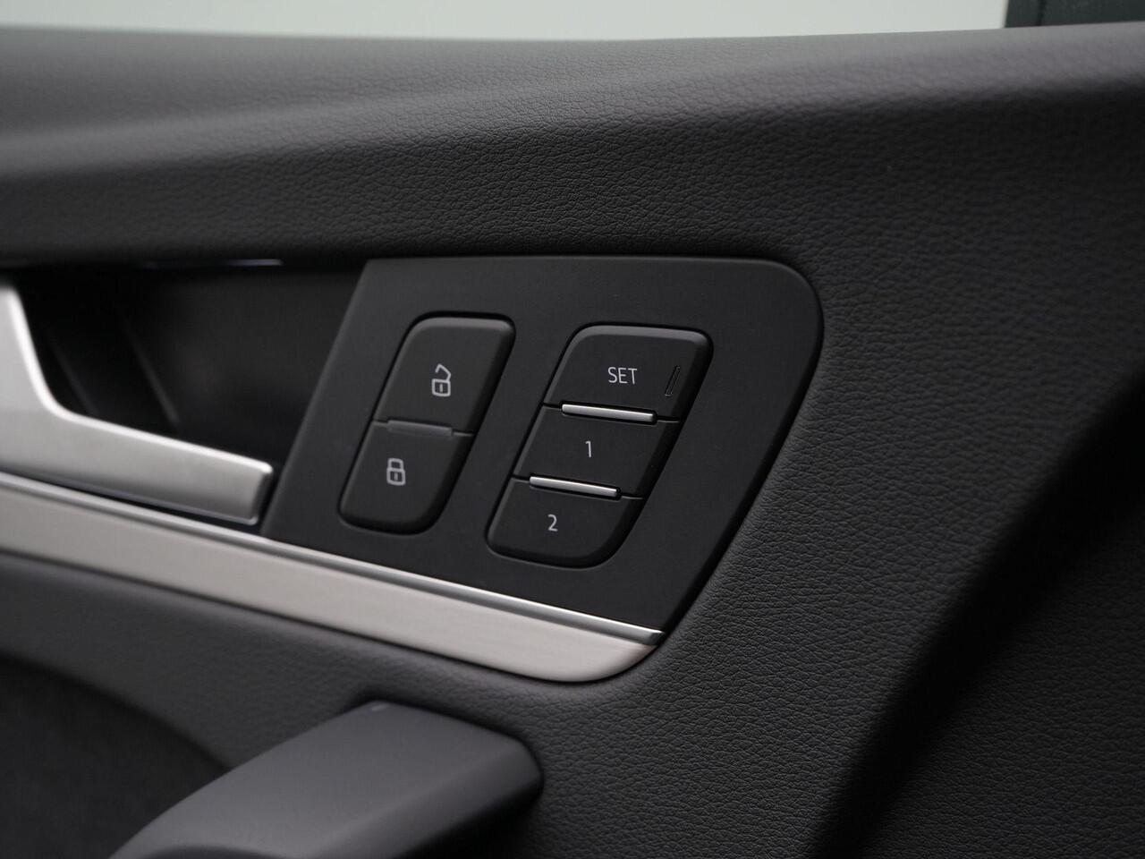 Audi Q5 55 TFSI e 367 pk S-tronic S edition Competition / S-Line | Panoramadak | Geheugenstoel | Rondomzicht camera | Bang & Olufsen | Matrix LED | Leder/alcantara