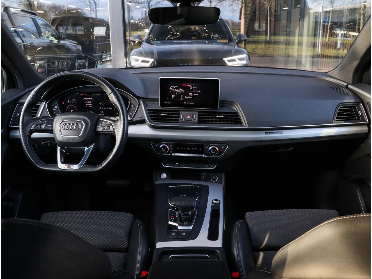 Audi Q5 55 TFSI e quattro Competition Panodak | Luchtvering | Trekhaak | Adaptive Cruise