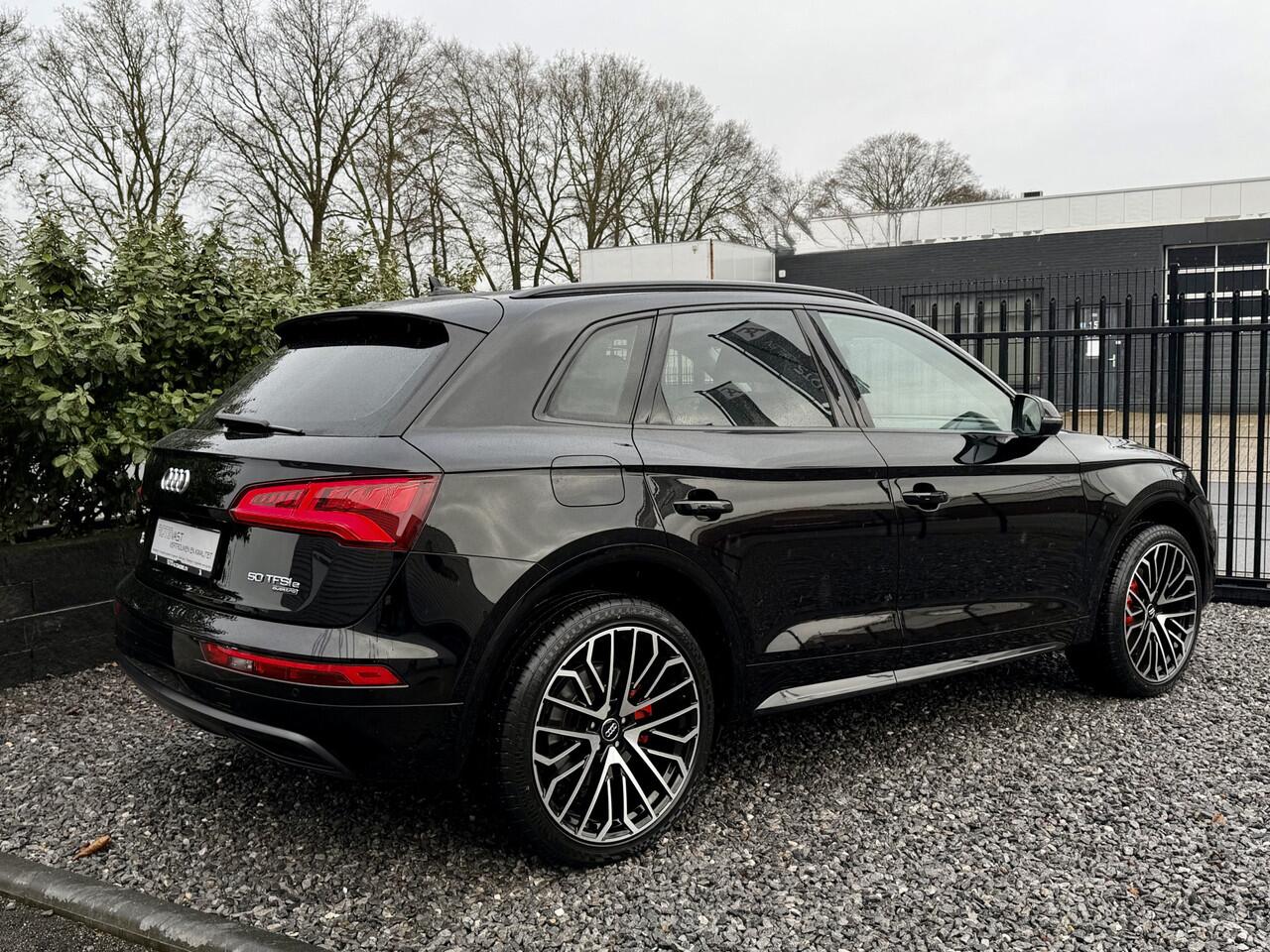 Audi Q5 50 TFSIe Quattro Sport Navi|Leer|Camera|ACC Zwart